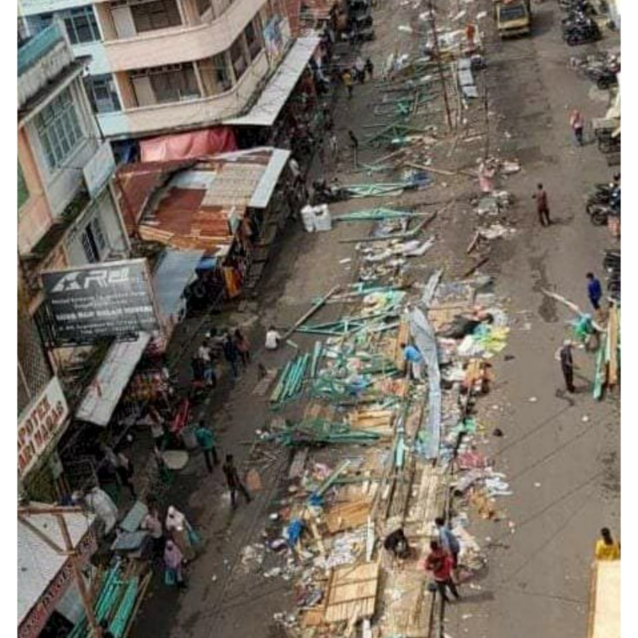 Pemerintah Kota Jambi Bongkar Paksa Ratusan Lapak di Gang Siku